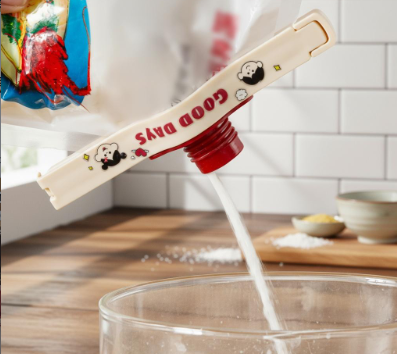 pack of two,Snack Clamp Organizer & Food Bag Clips – 13.7x3.5x5cm/5.39x1.38x1.97in, with Kitchen Spout, Resealable Pouring Design, Easy Grip for Kids & Seniors, Suitable for Travel, Home & Dorm Storage